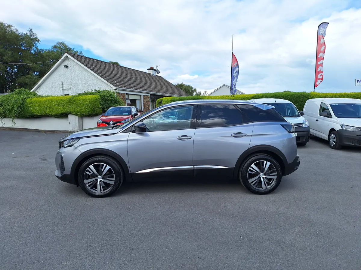 Peugeot 3008 1.5 Allure *High Spec/Camera/Half Lea - Image 4