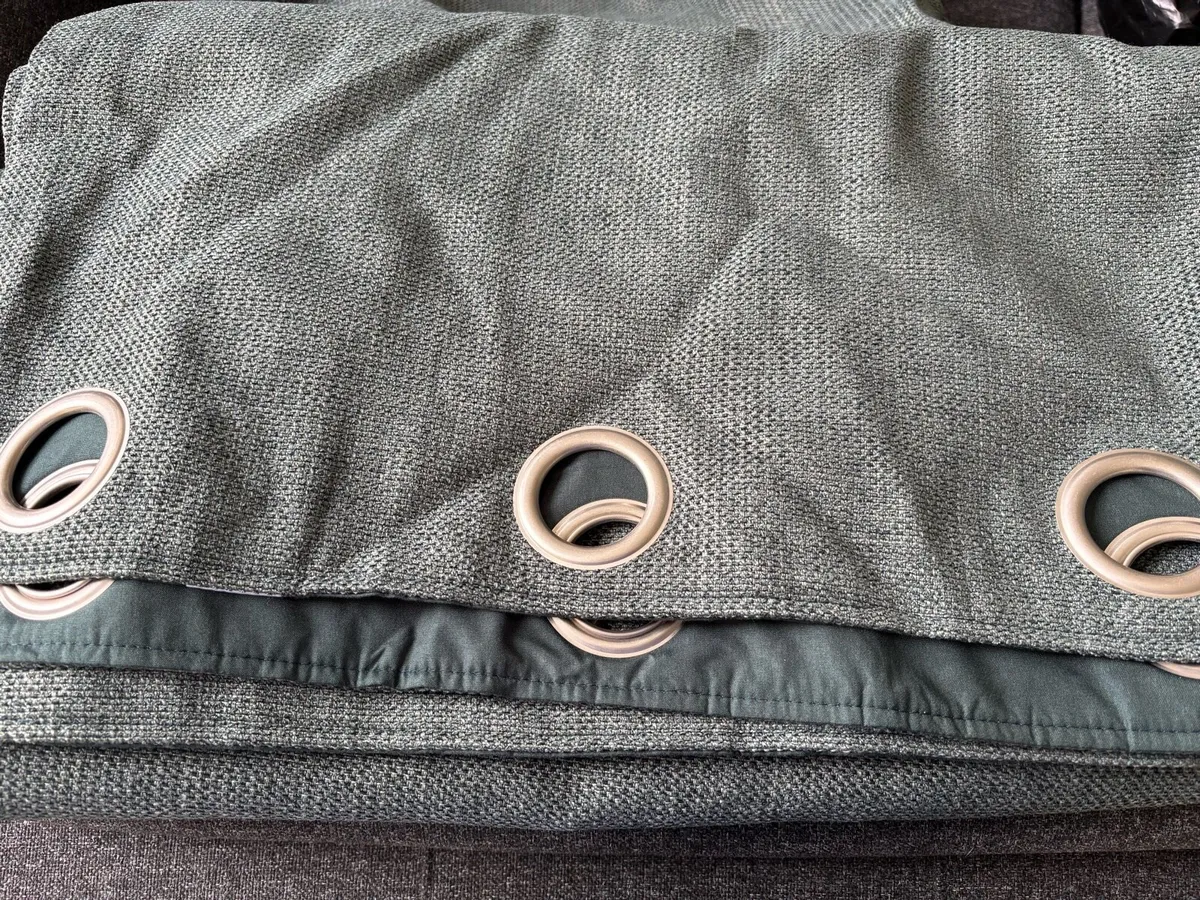 Curtains - Image 4