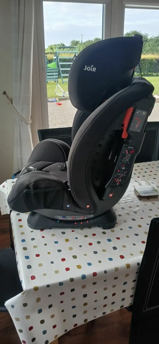 Car Seat - Image 1