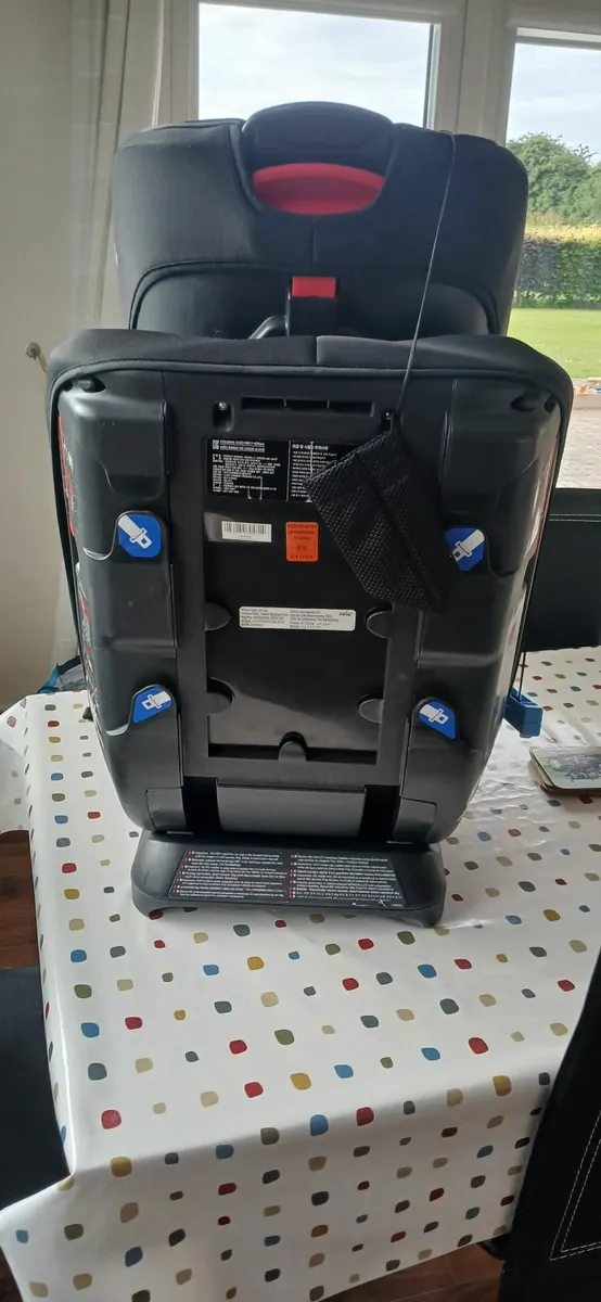 Car Seat - Image 3
