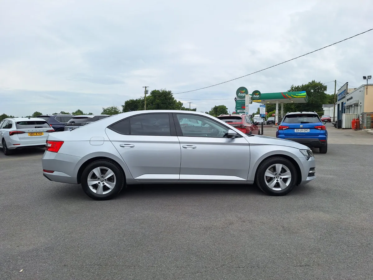 Skoda Superb 2.0 Tdi *App Connect/Led Headlights - Image 2