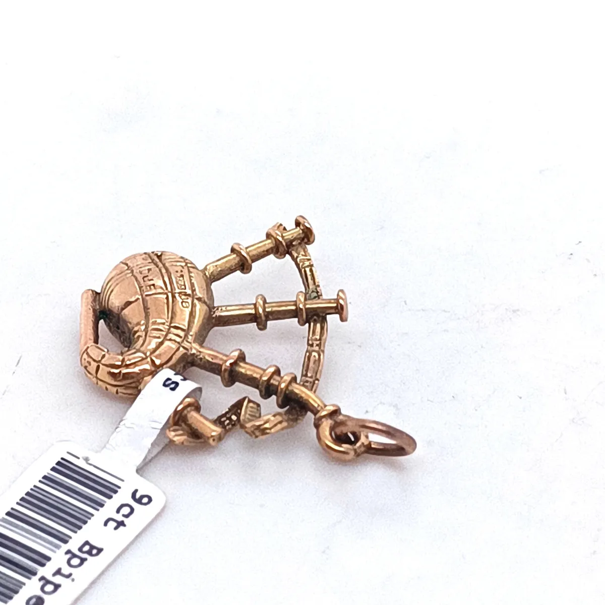 Bagpipes Vintage Charm Pendant 9k Yellow Gold - Image 3