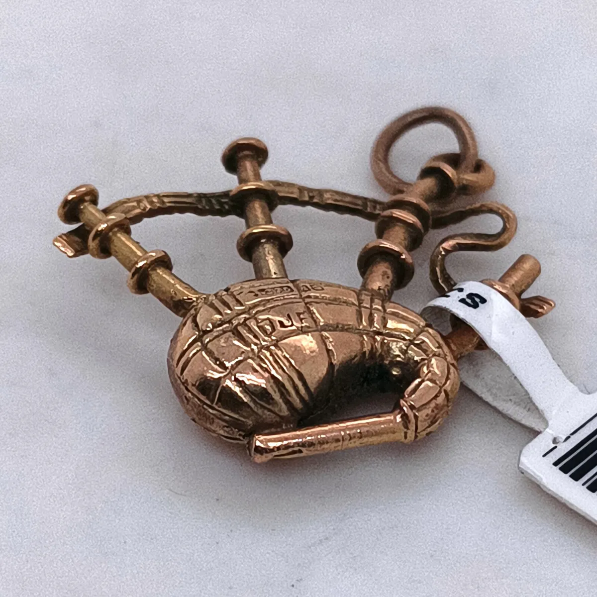 Bagpipes Vintage Charm Pendant 9k Yellow Gold - Image 4