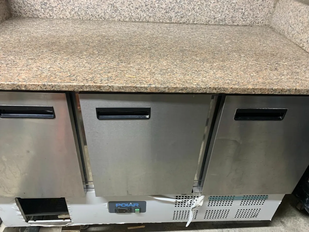 Polar Pizza Prep Counter Fridge - Image 4
