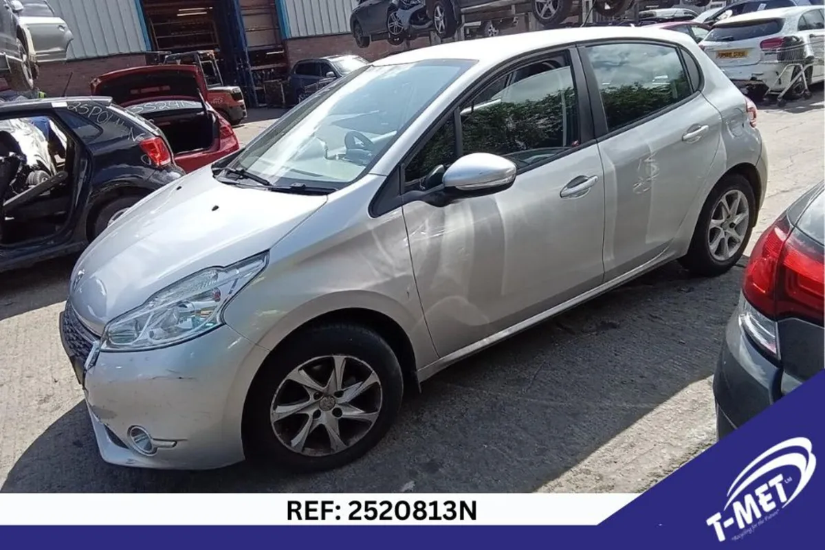 2013 PEUGEOT 208 BREAKING FOR PARTS - Image 2