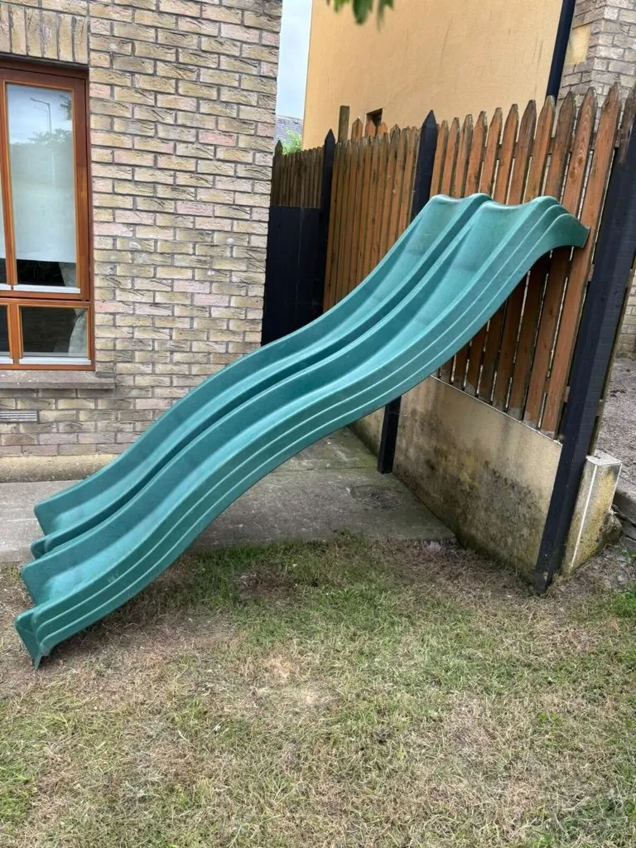 FREE to take away Childrens wavy Slides - Image 2