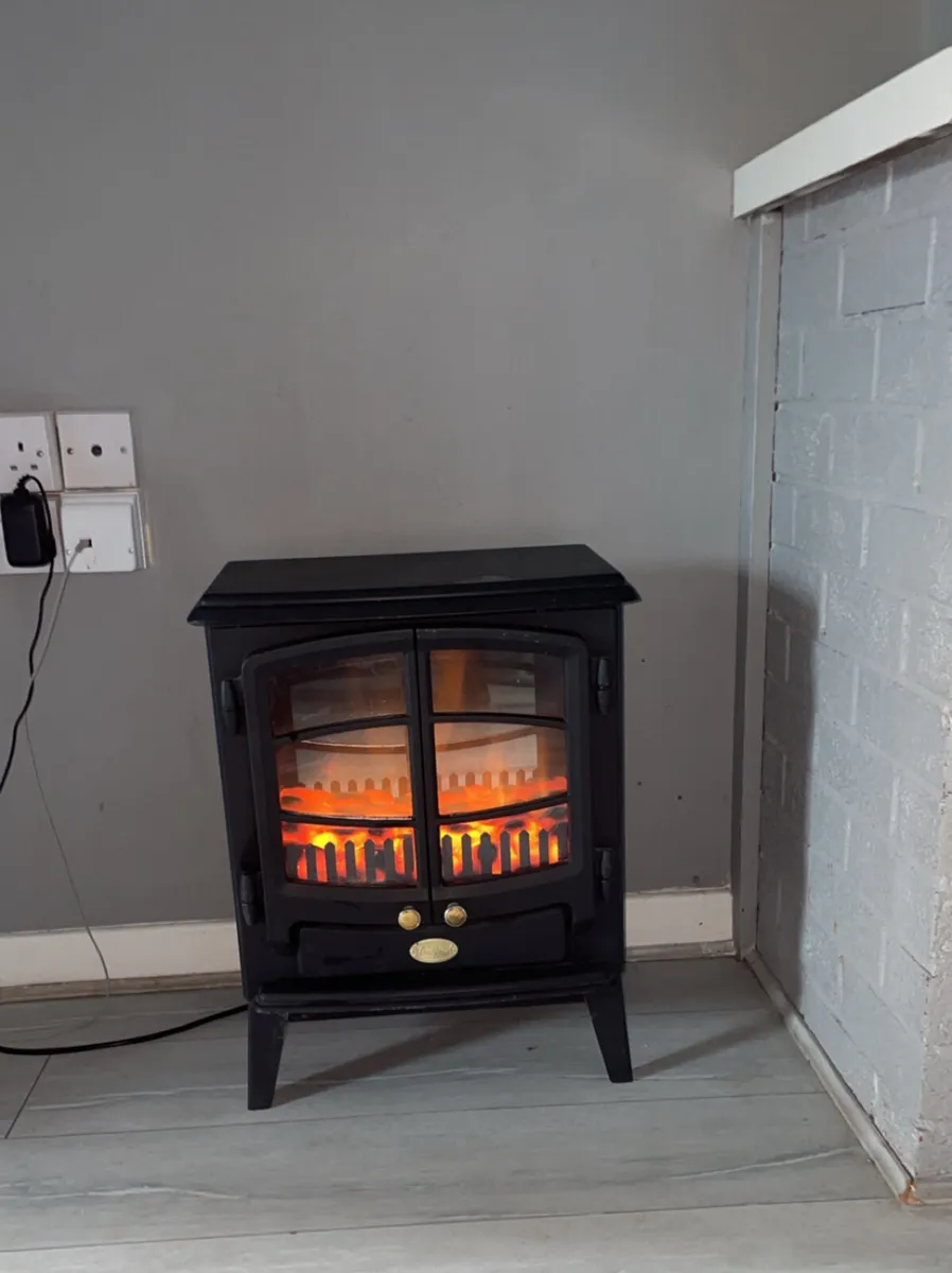 Dimplex Tango 2Kw optiflame Electric Stove - Image 1