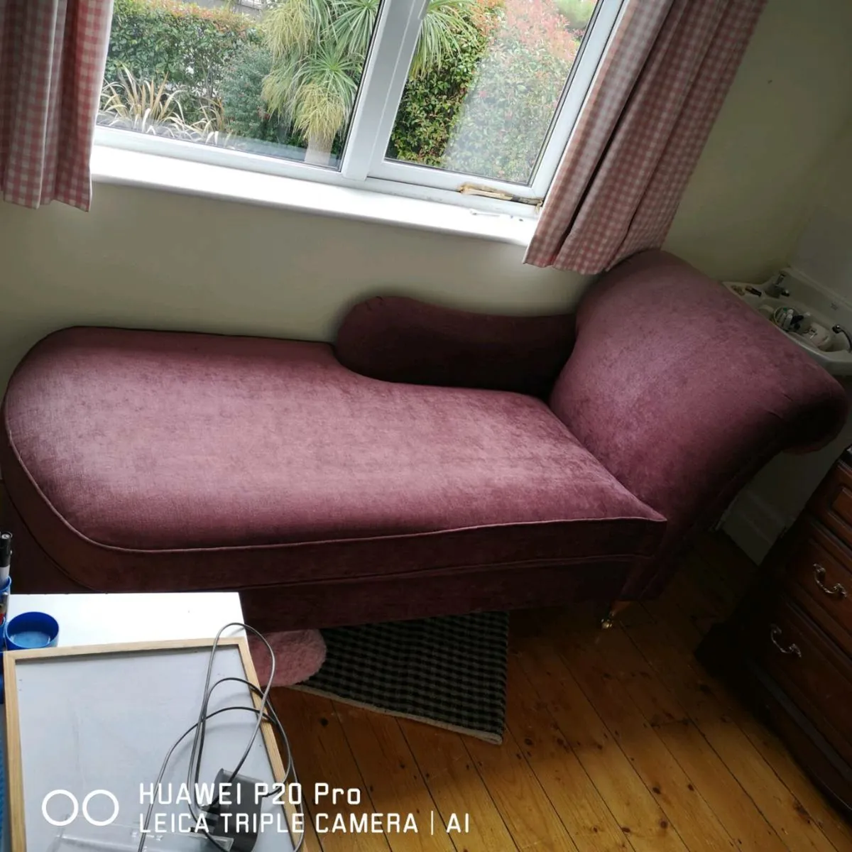 Chaise lounge