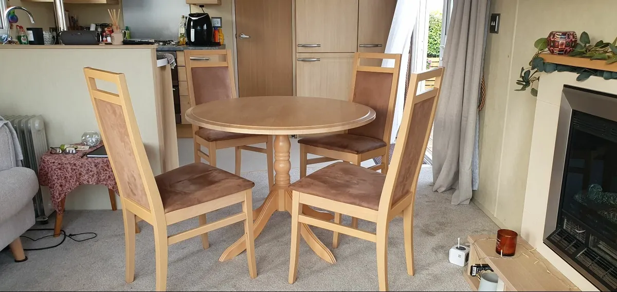 Kitchen Table - Image 1