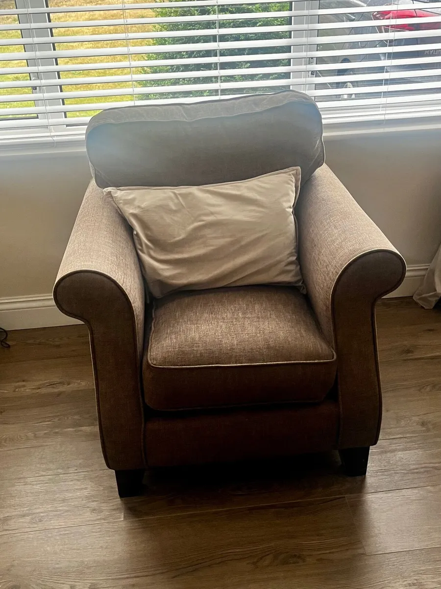 3 Piece Suite - Image 2