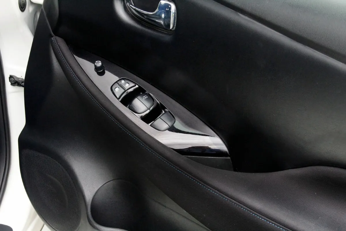 Nissan Leaf 40K EV SV 40KW - Image 3