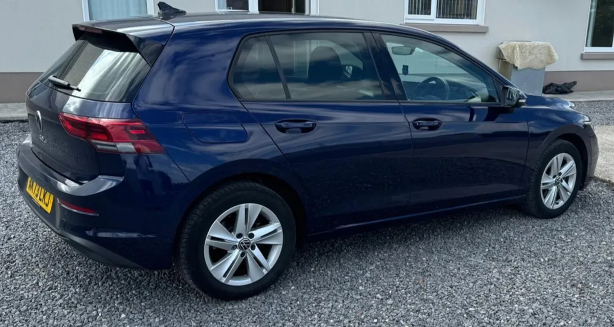 Car - Image 4