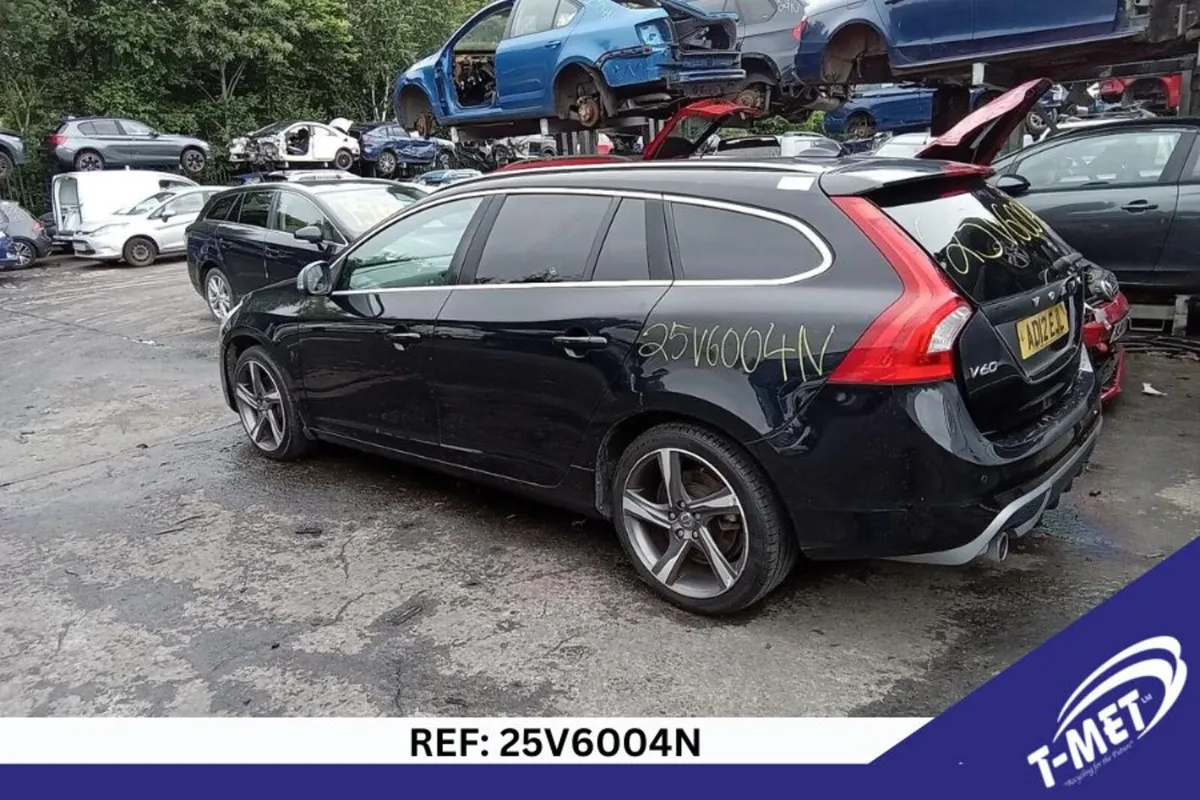 2012 VOLVO V60 BREAKING FOR PARTS - Image 4