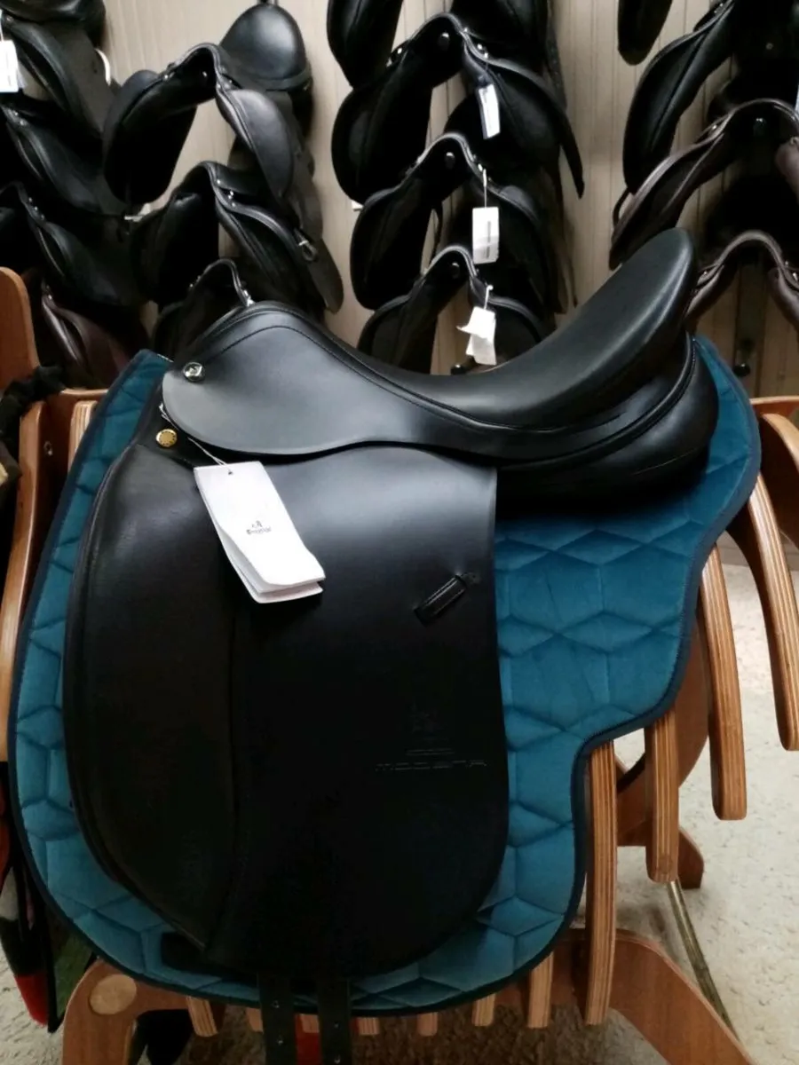 dressage saddle - Image 1