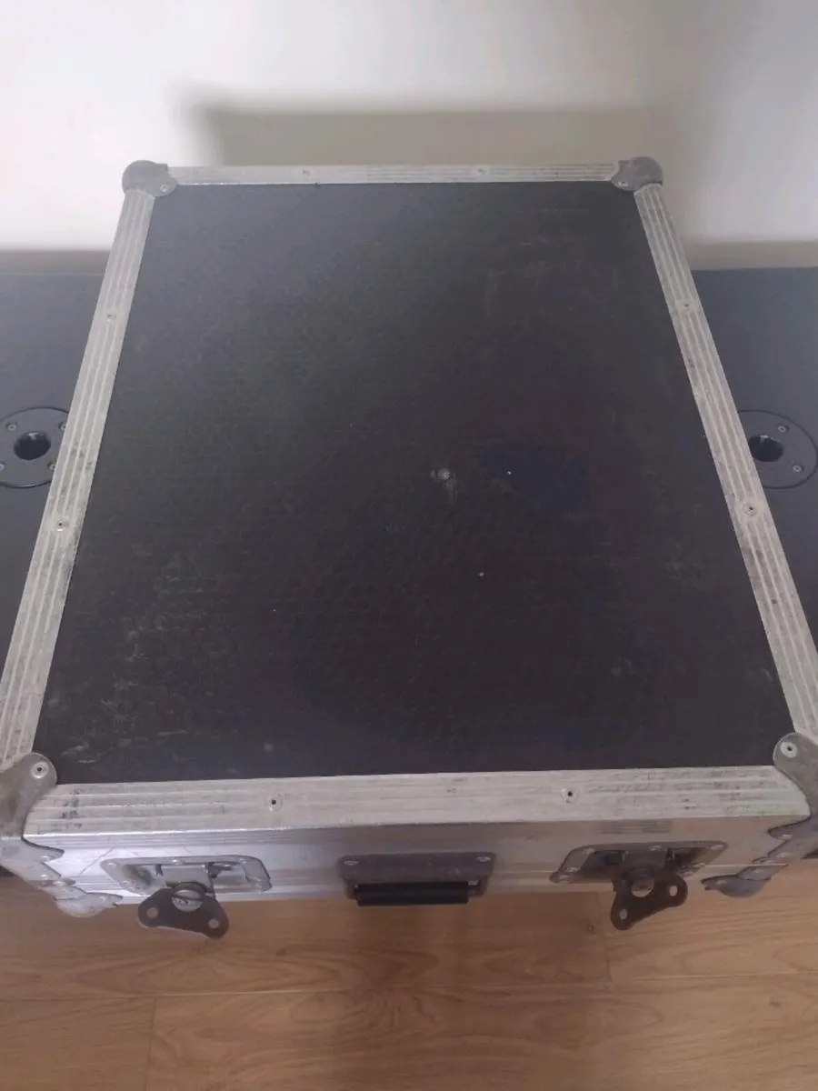 Sound equipment - Image 4