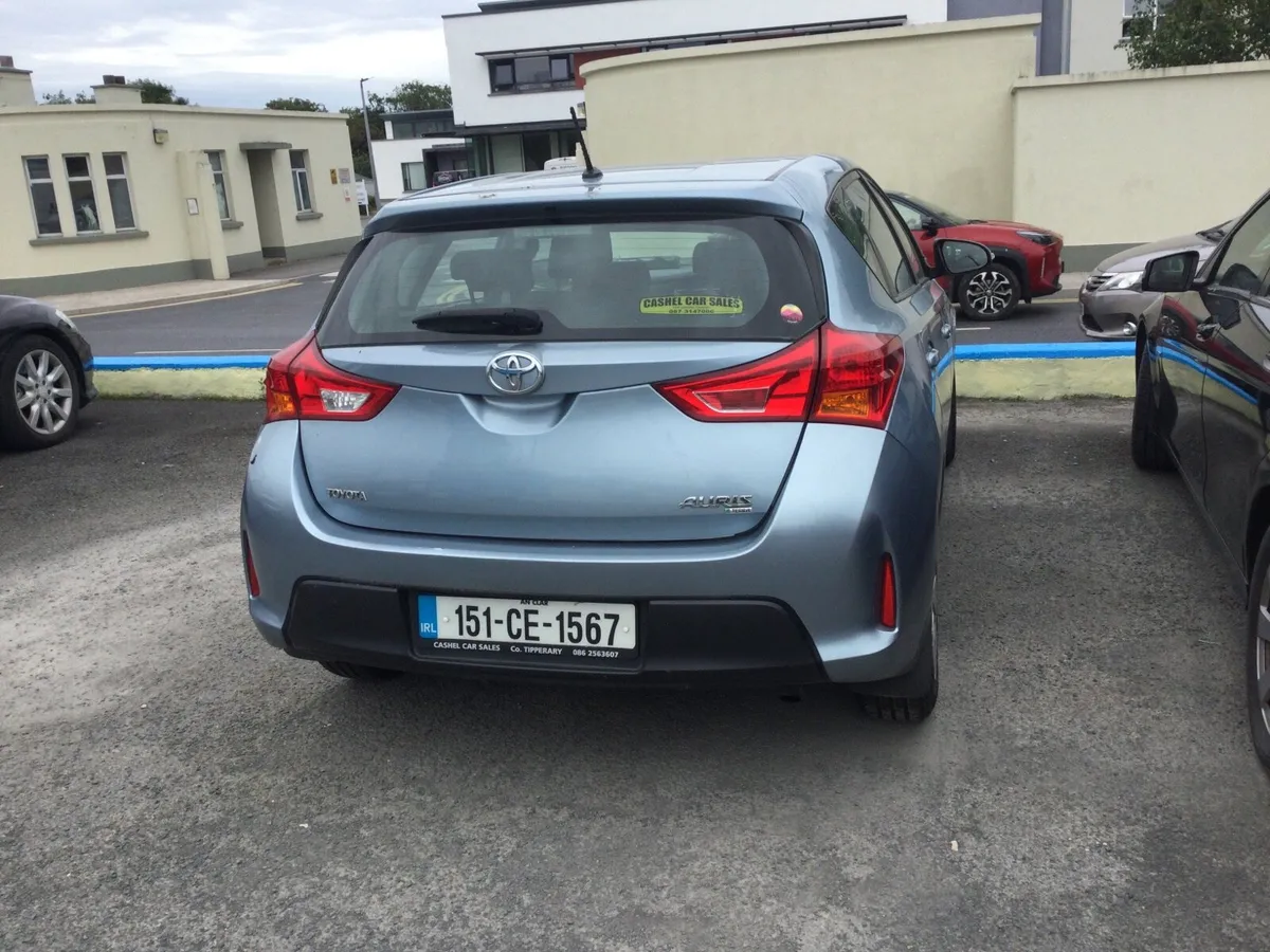 2015 Toyota Auris 1.4 Diesel - Image 3