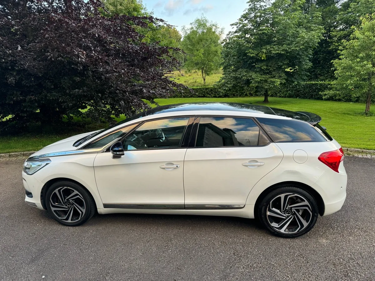 2018 (Oct) DS DS 5 2.0 BlueHDi Prestige 5dr - Image 2
