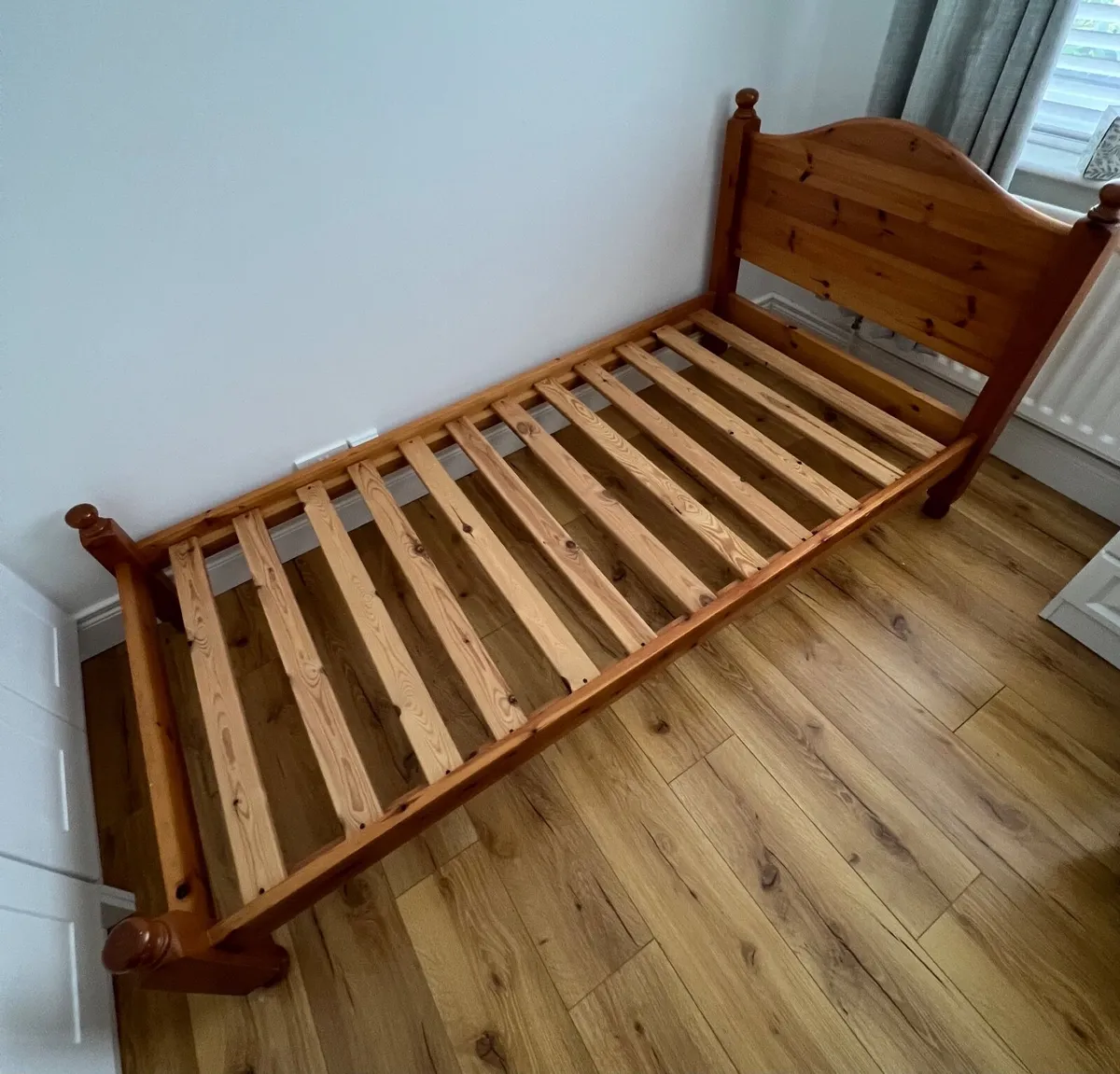 Single bed frame - Image 1