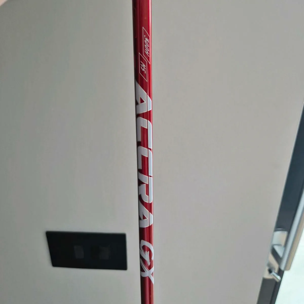 Accra GX 300H M5 hybrid shaft w/ Titleist adapter - Image 1