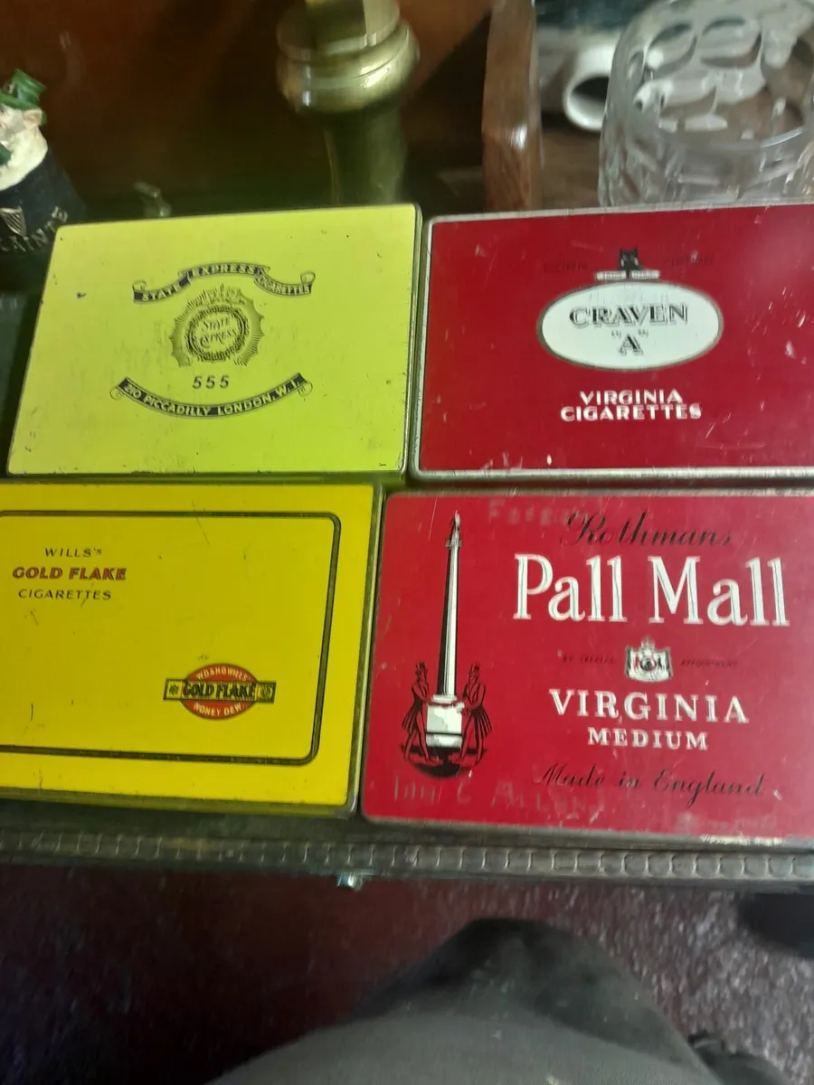Vintage  tin boxes - Image 3