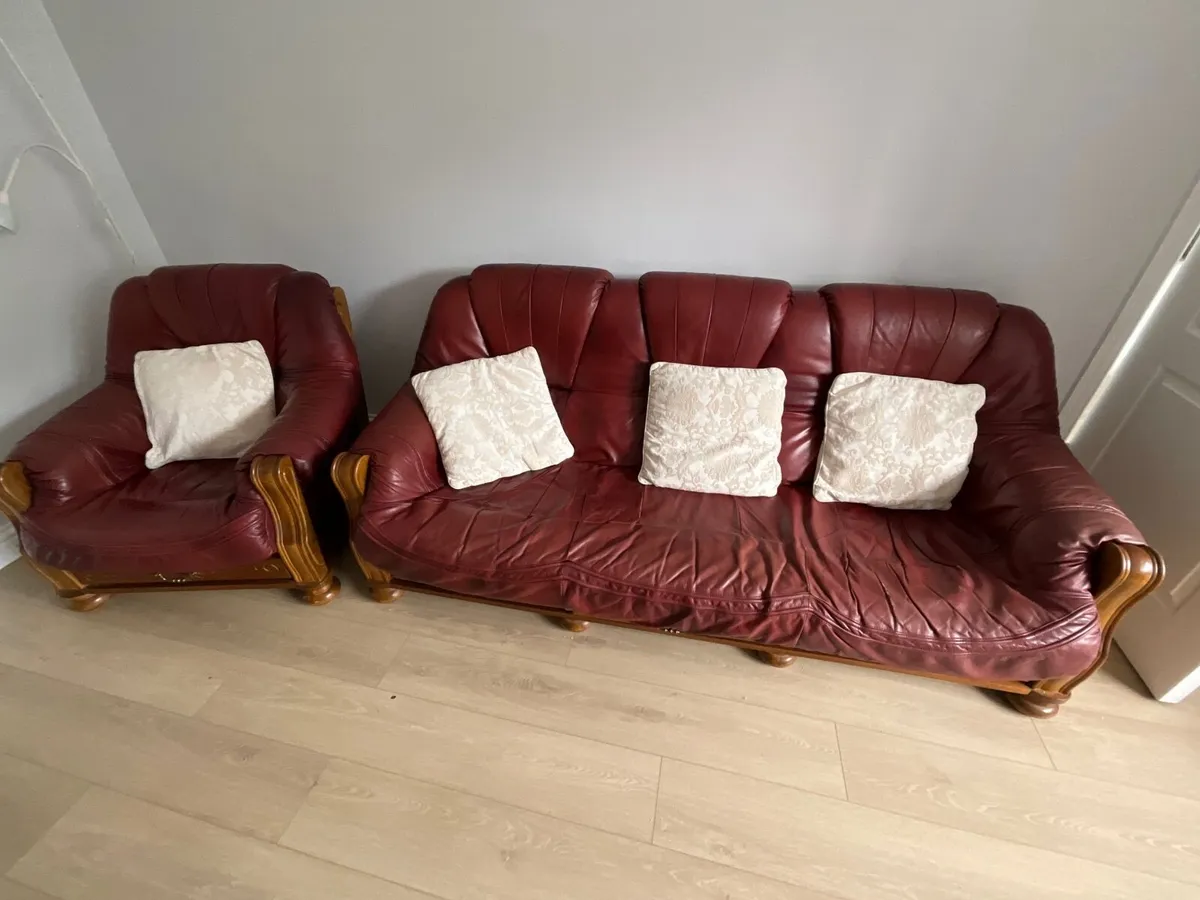 COUCHES - Image 1