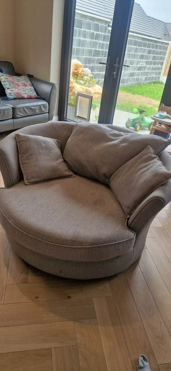 Sofa - Image 2