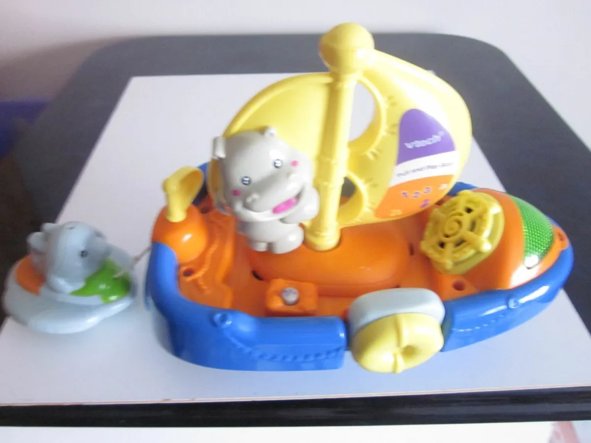 V Tech Pull/Play Musical Bath Boat - Image 4