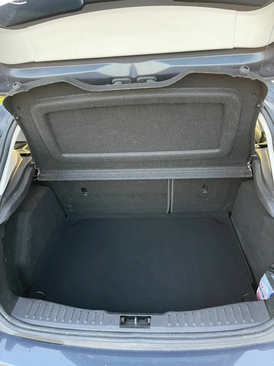 Ford Focus 2011 - Image 4