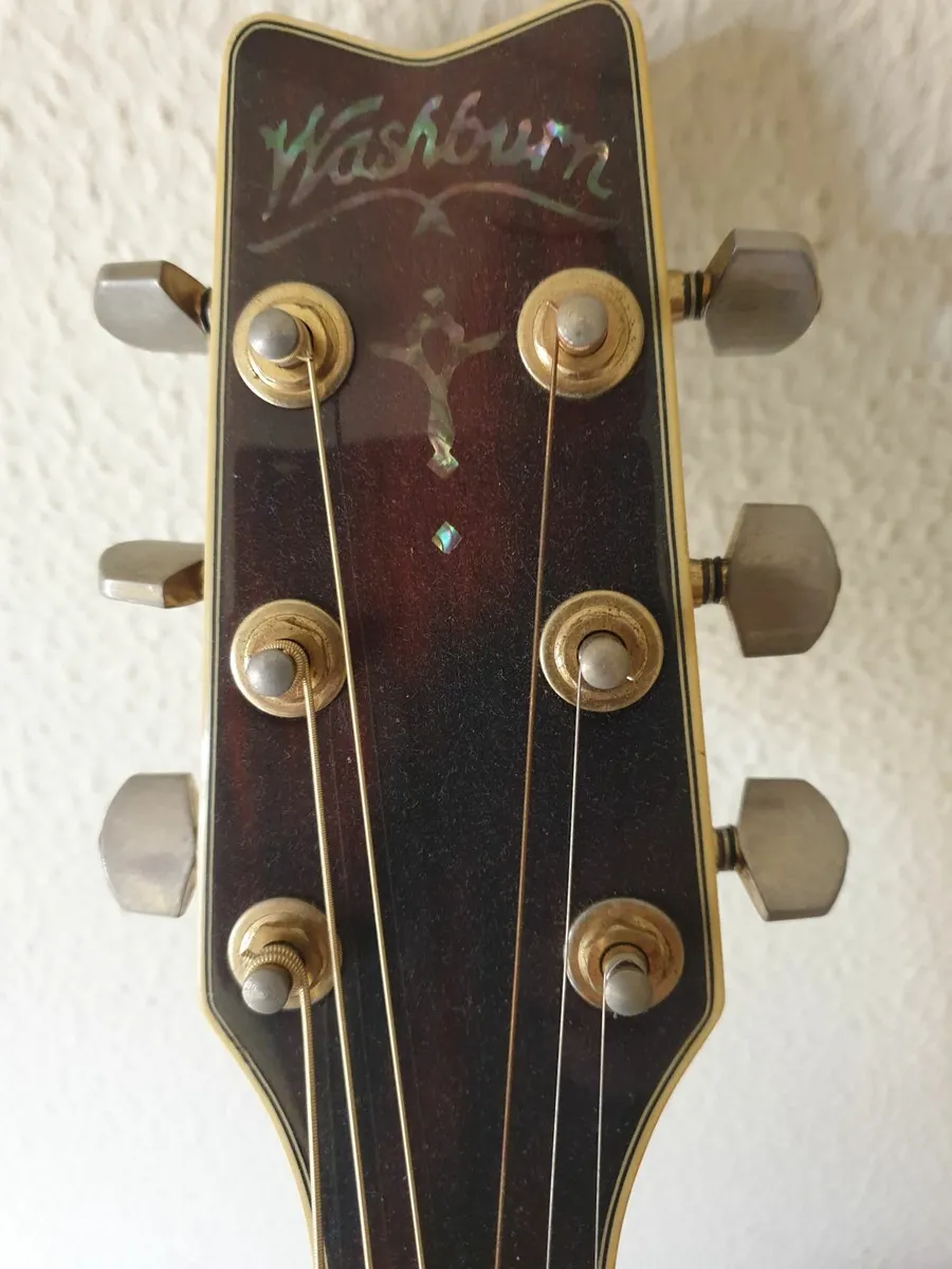 Acoustic guitar washburn - Image 3
