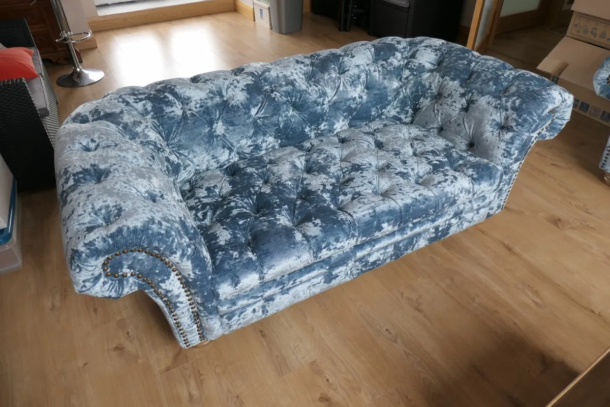 3-Seater Chesterfield-Style Sofa
