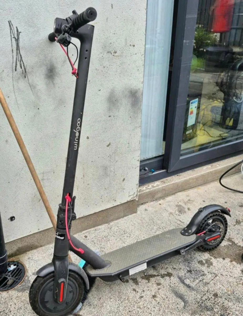 Job lot  3X electric scooters must go together - Image 3