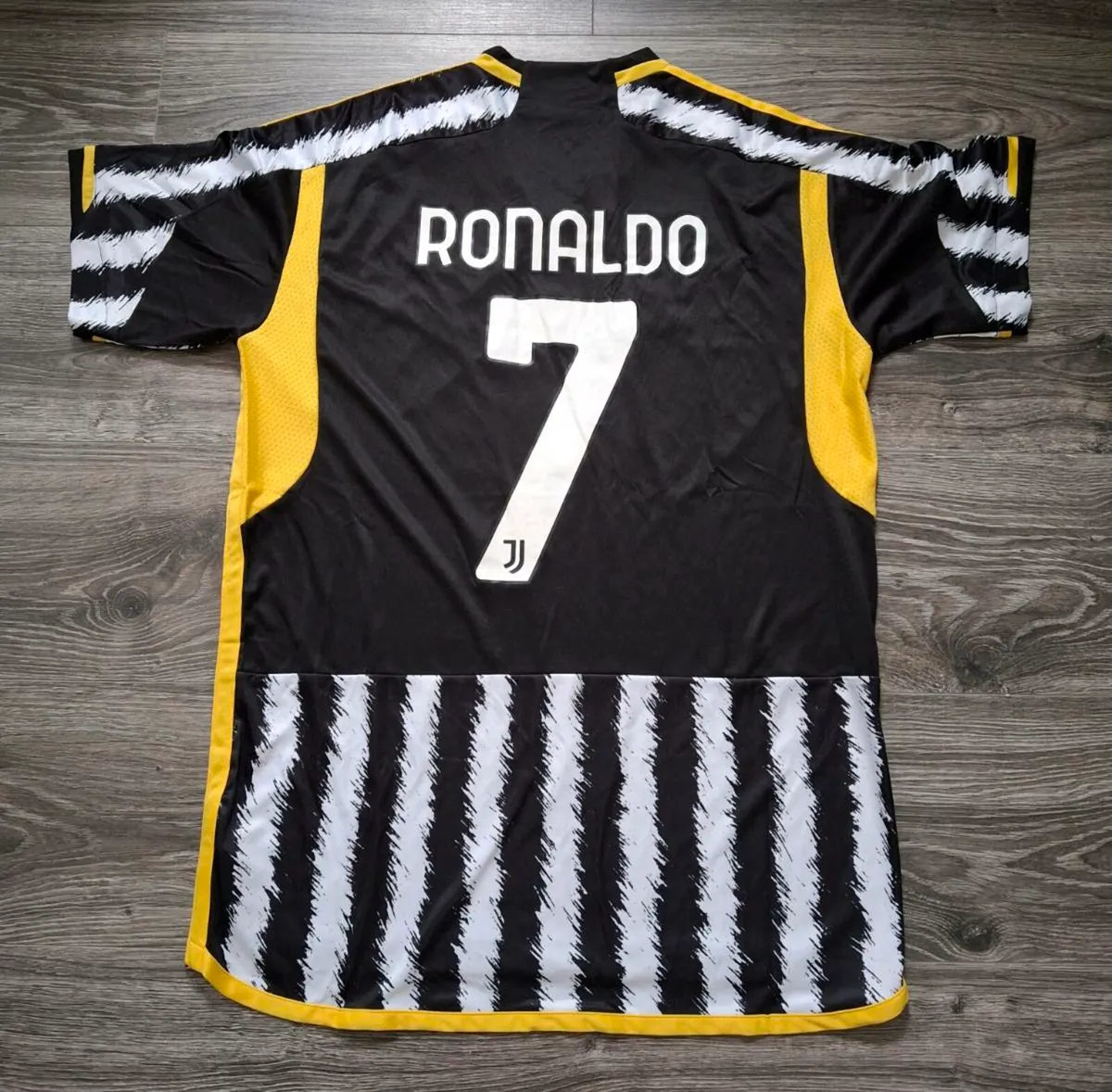 Cristiano Ronaldo jersey - Image 2