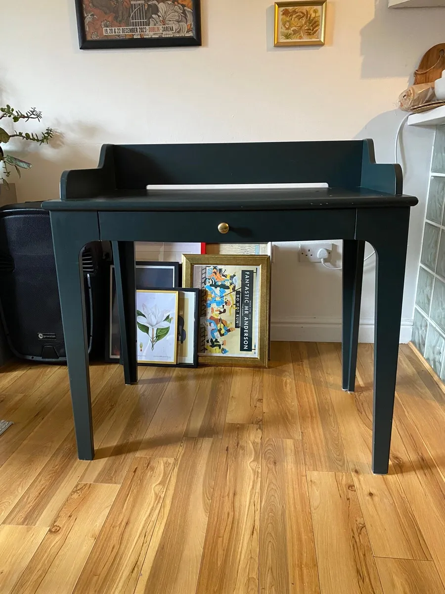 Desk - Image 1
