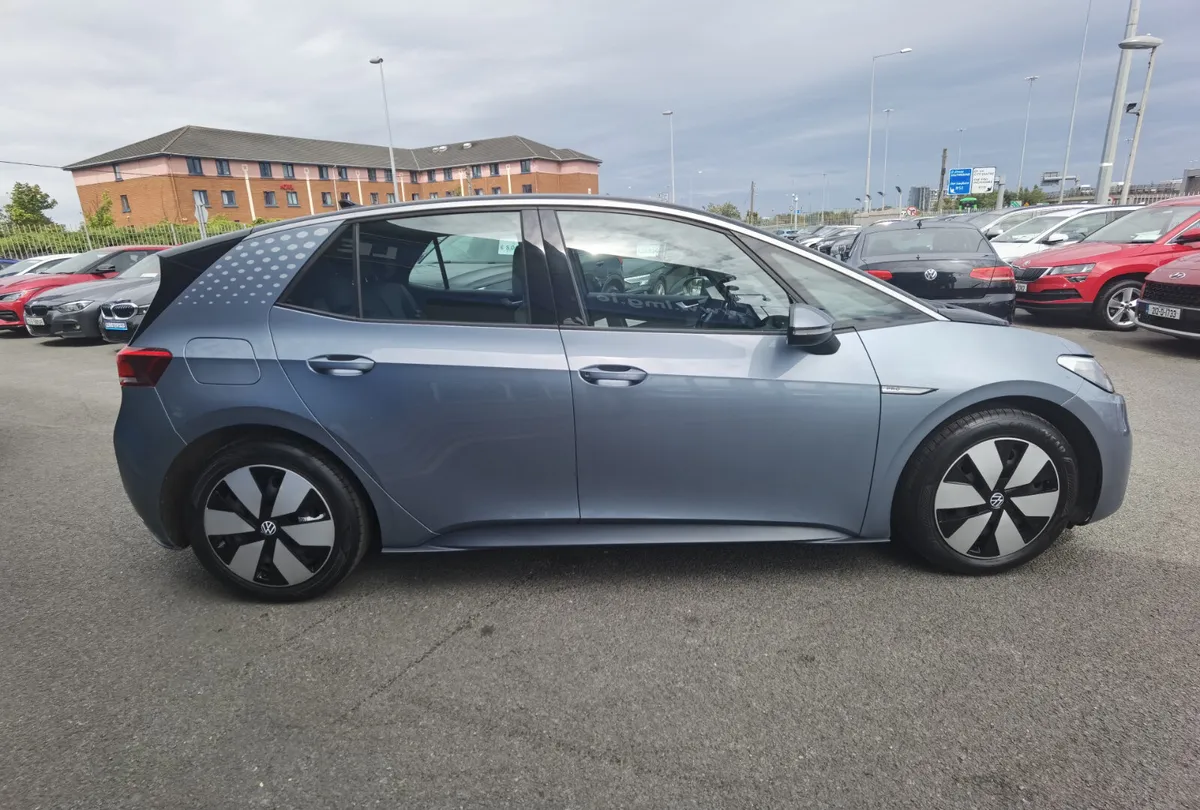 VOLKSWAGEN ID.3 58KWH PRO LIFE - Image 4