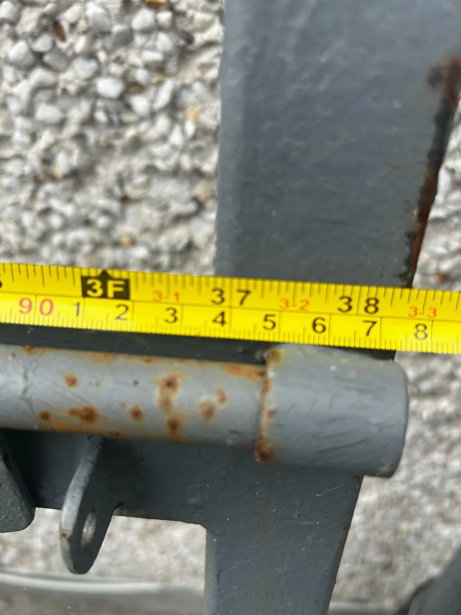 Metal Gate - Image 2