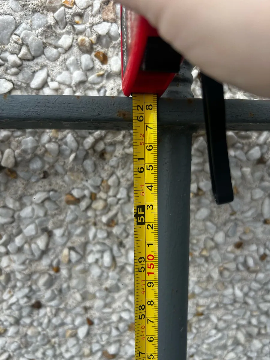 Metal Gate - Image 3