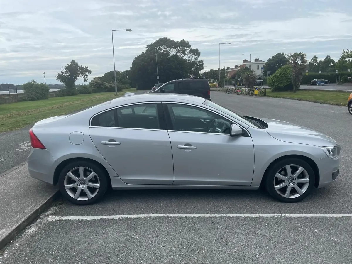 Volvo S60 2.0 2017 - Image 4