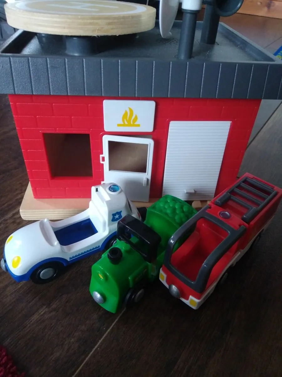 Wooden train set - Image 2