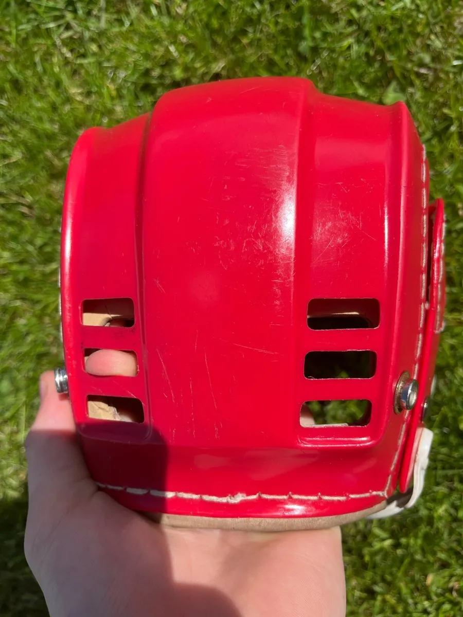 Red old style cooper helmet - Image 3