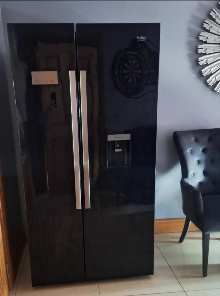 Beko American style fridge freezer - Image 1