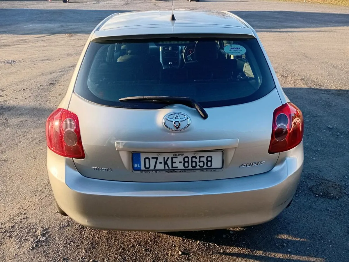 Toyota Auris **Low mileage** - Image 3
