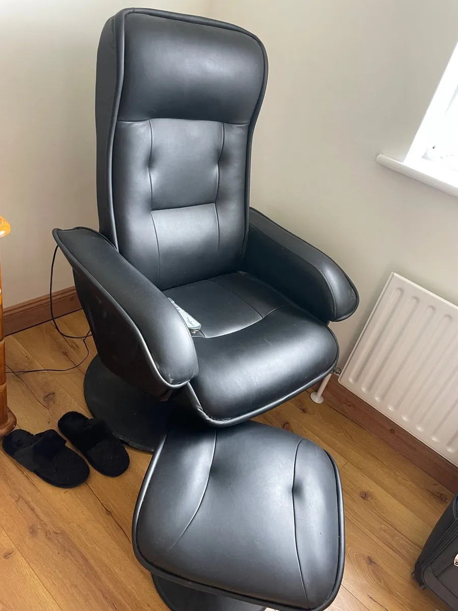 Massage chair and foot rest electric - Image 1