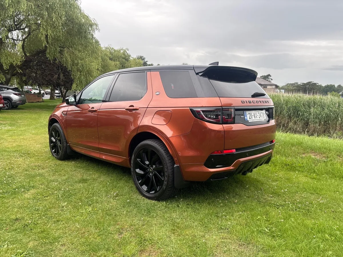 Land Rover Discovery Sport 2021 - Image 2