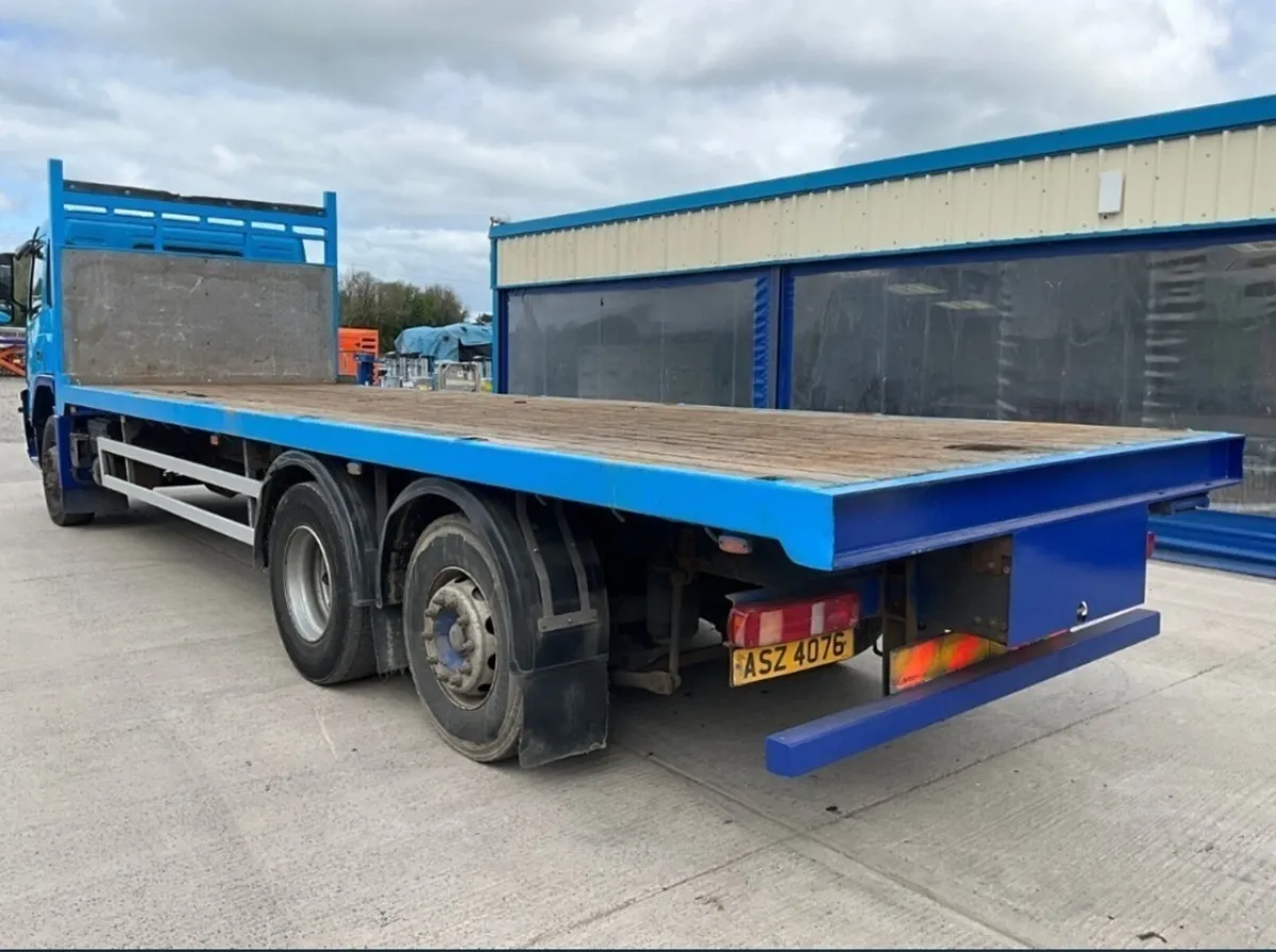2008 Volvo FM 300 6x2 26ton - Image 3