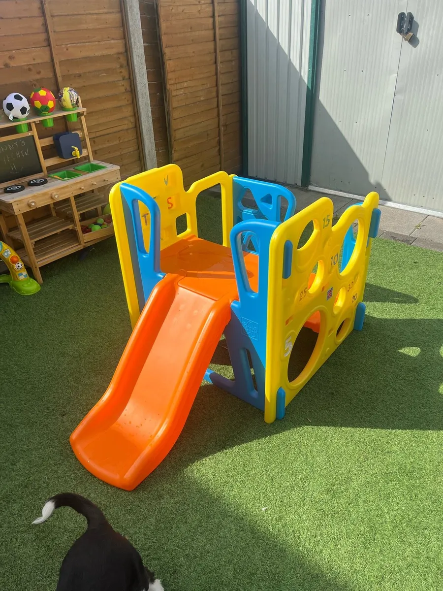 Kids slide and frame - Image 1