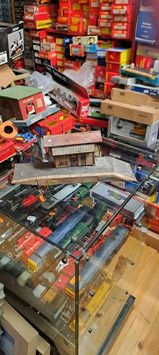 Hornby Triang O Gauge Train Station - Image 1