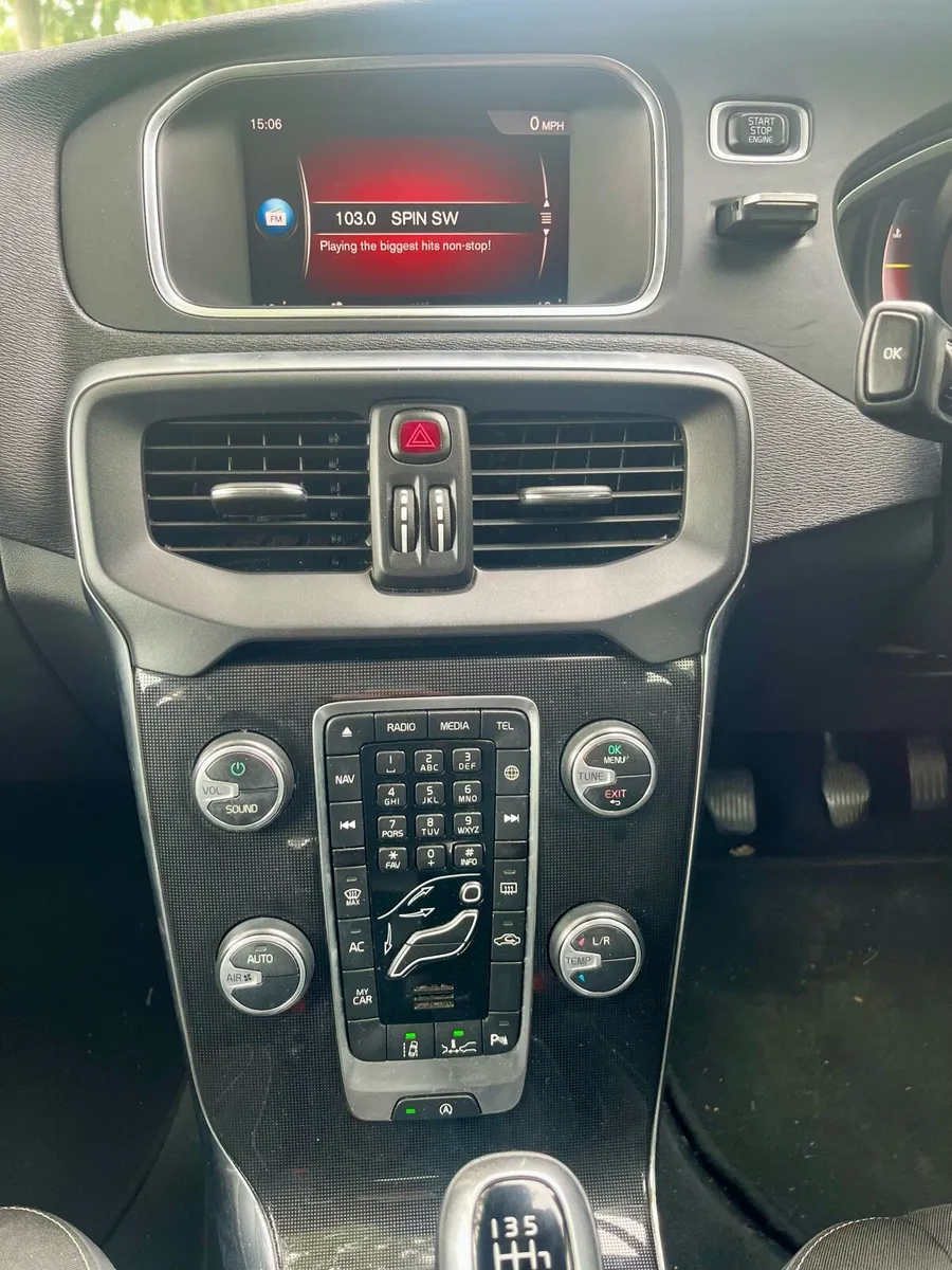 VOLVO V40 NEW NCT 2.0 D2 - Image 2