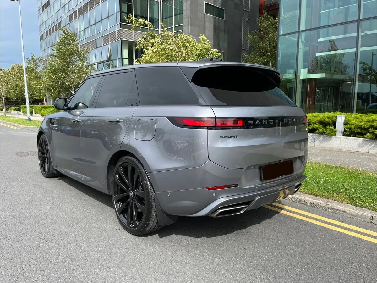 2022 Range Rover Sport P440e Dynamic Se - Image 3