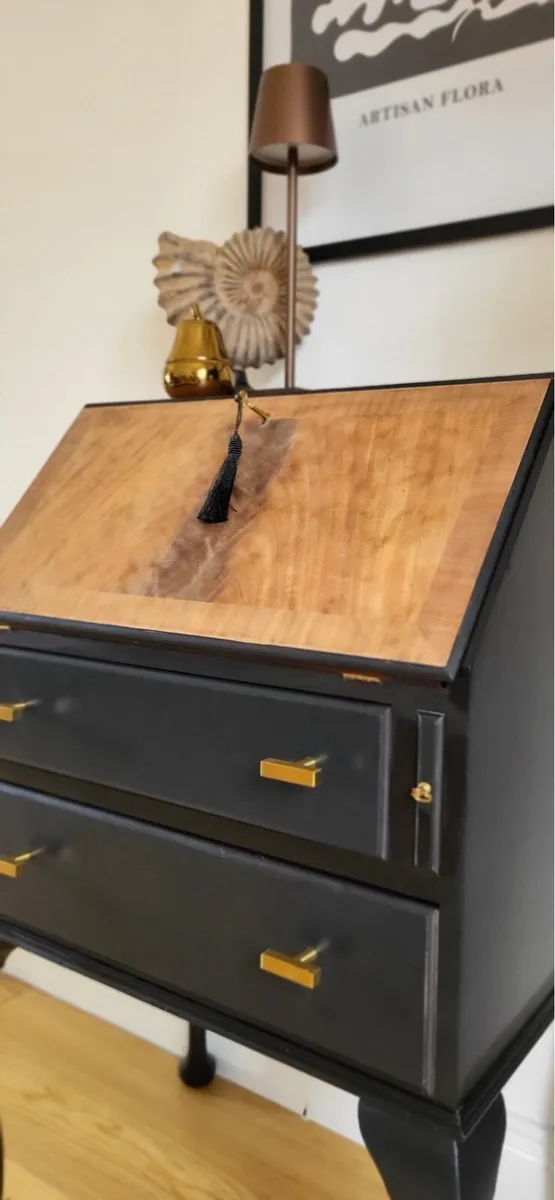 Beautiful writing bureau - Image 2