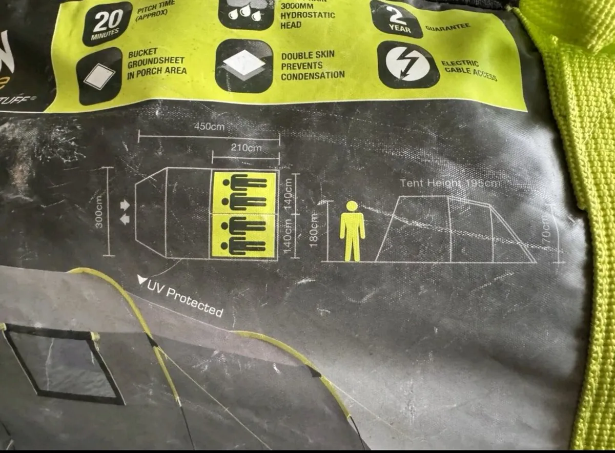 URBAN ESCAPE 4 person Tunnel Tent - Image 4